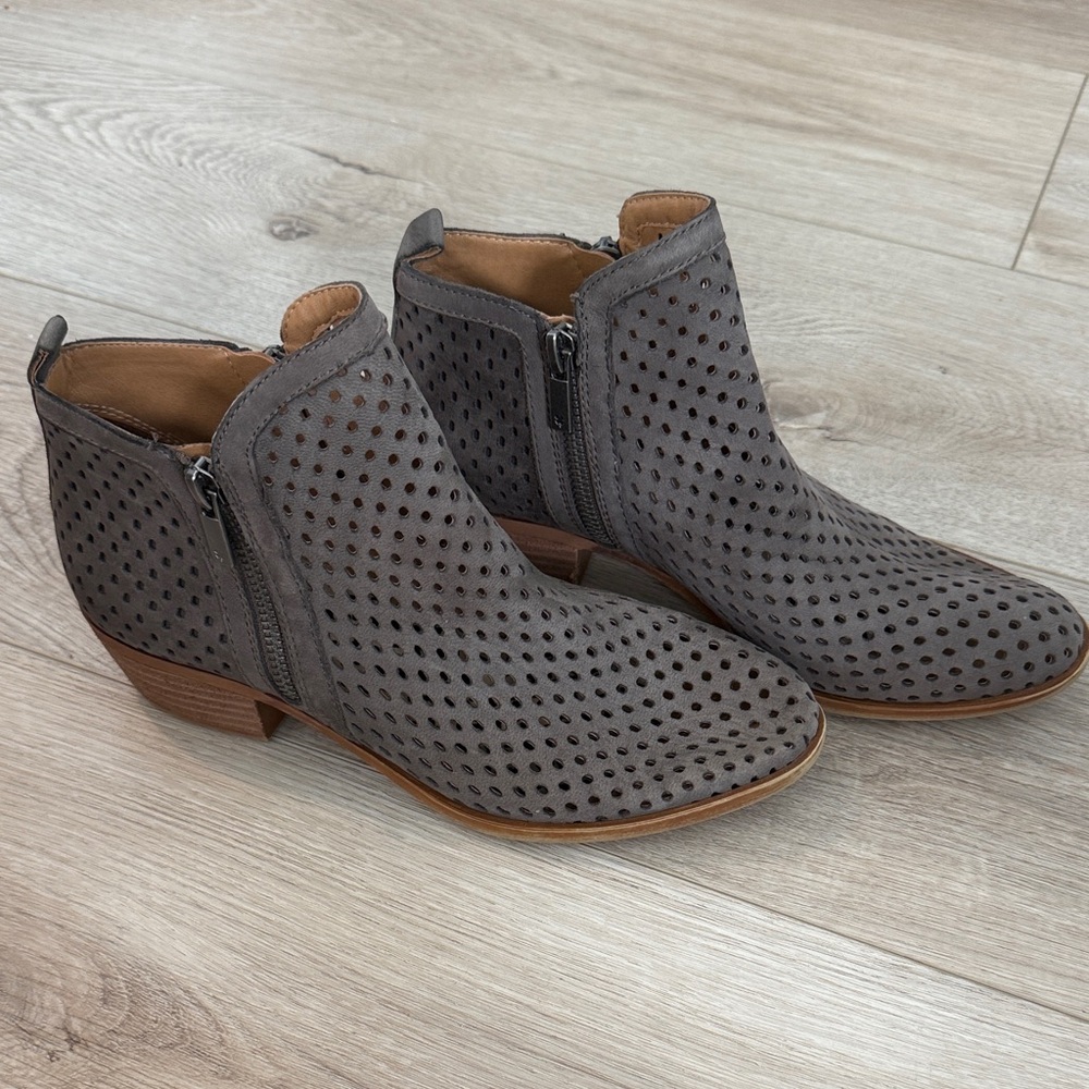 Lucky Brand Gray Perforated Leather Ankle Booties Side Zip Low Heel Size 7